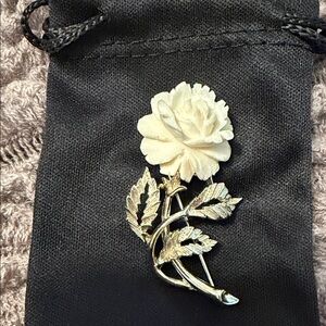 Lisner - White Flower and Gold Leaf Brooch - Women's Jewelry